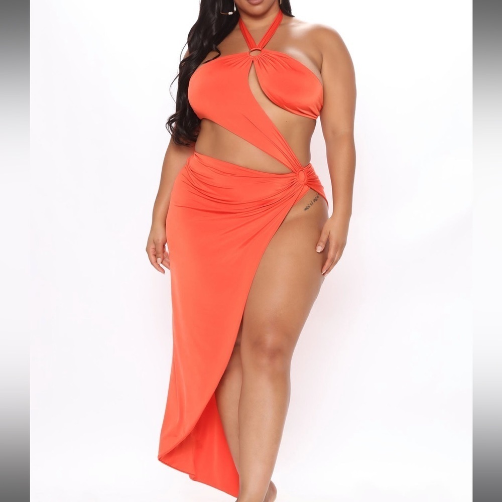 NWT ORANGE DOUBLE LINED MAXI DRESS - LARGE